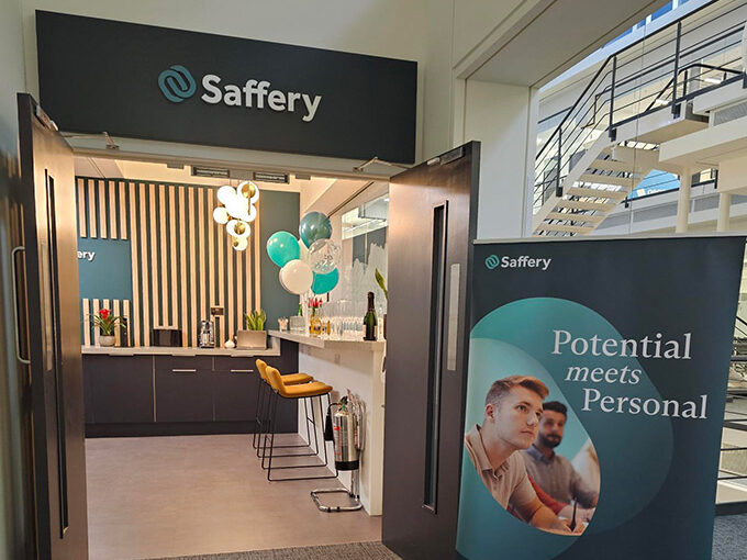 Saffery starts the New Year with a drinks reception