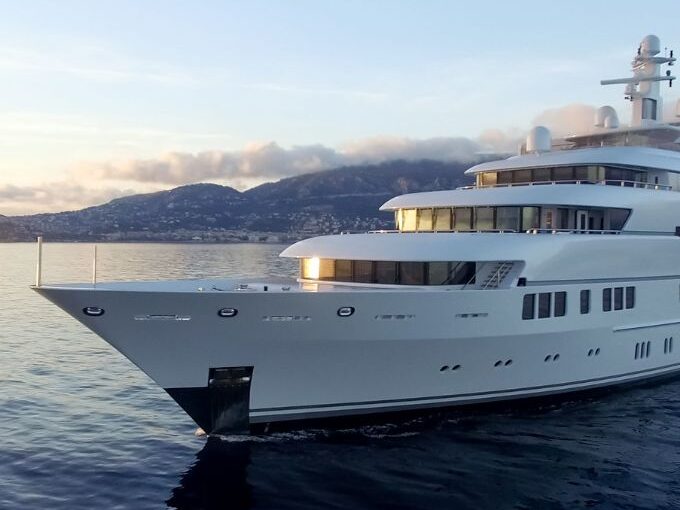 Choosing the right flag state for your yacht: the advantage of the Cayman Islands